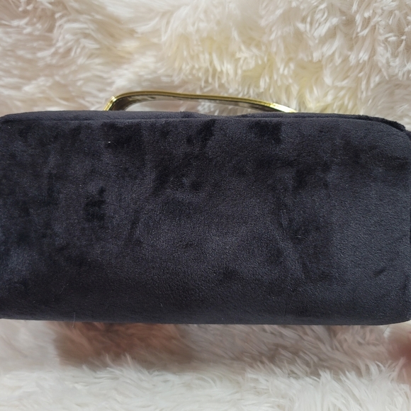 Juicy Couture Black Velour Cosmetic Bag Travel Case 2024 Brand New With Tags - Picture 2 of 5